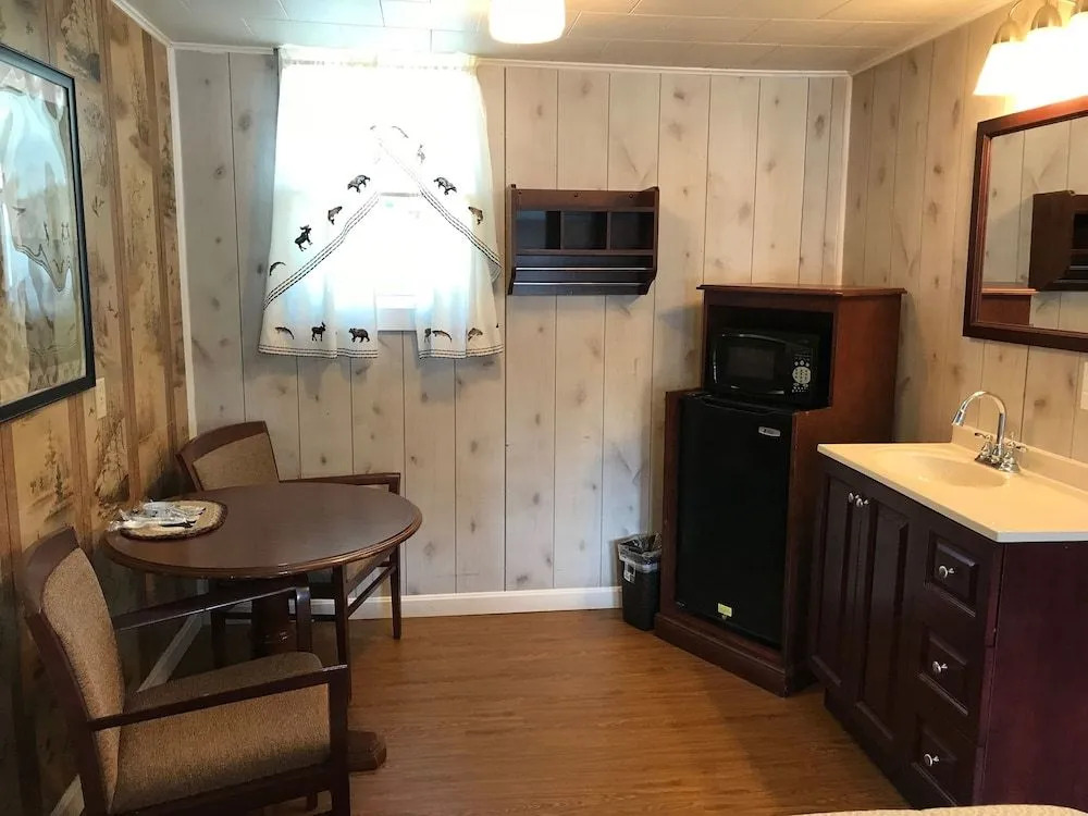 Admirals Ocean Inn