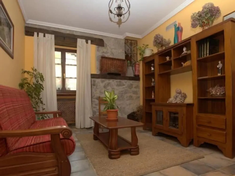 Hostal Rural Elosta