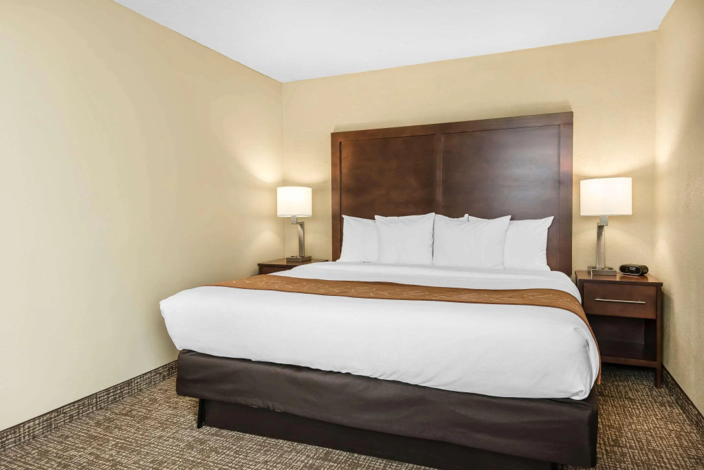 Comfort Suites Baymeadows Near Butler Blvd
