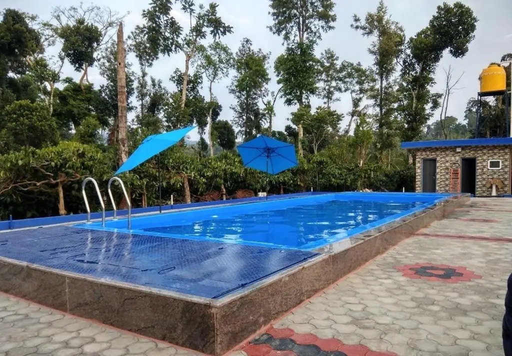 Giridarshini Homestay - Pool, Falls, Home Food & Estate