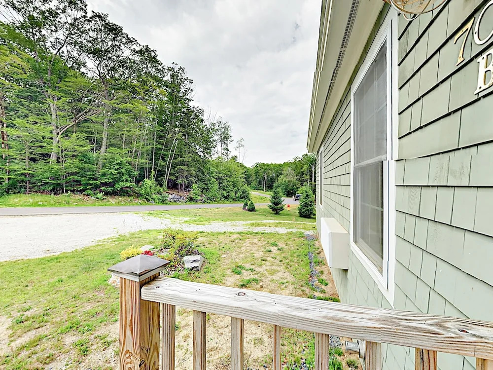 New 1br  W/ Water-view Deck 1 Bedroom Condo