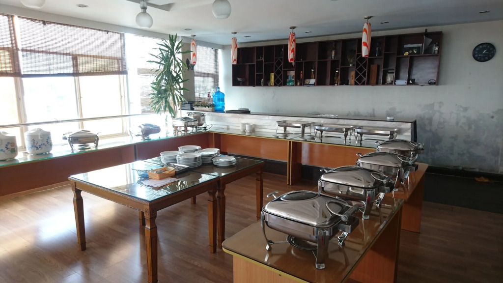 Modern SaiGon Hotel 2