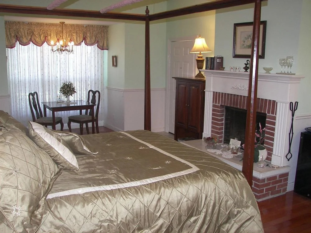 Heritage Country Inn