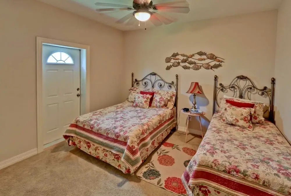 Sea Glass 4 2 Bedroom Condo