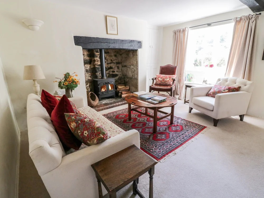 Spinsters Rock Cottage