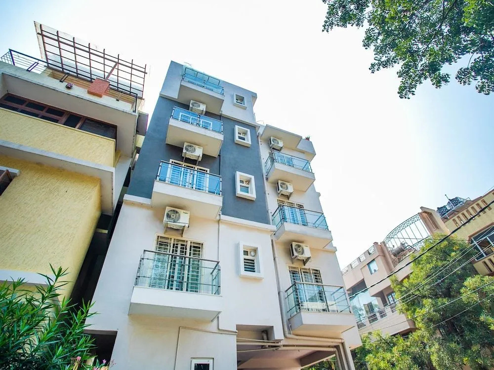 OYO 12962 Mafroosha Corporate Suites