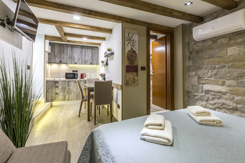 Reval Luxury Stone house apartments****
