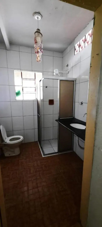 Aconchegante Casa em Ubatuba com MESA DE BILHAR para Temporada com 3 quartos, sendo 1 suíte com ar condicionado.