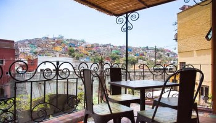 Las Cuatro Puertas