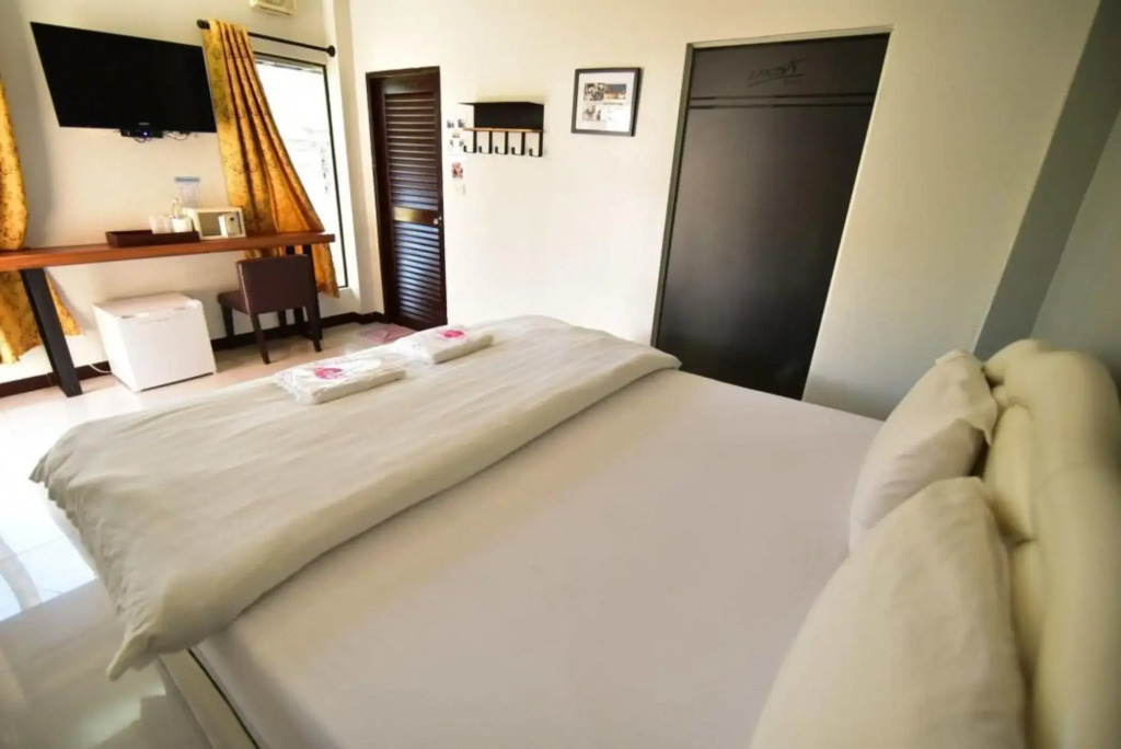 Bangrak Resort