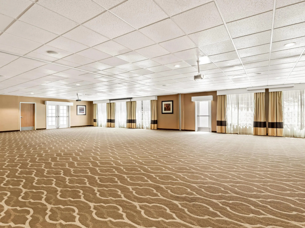 Comfort Suites Linn County Fairground and Expo