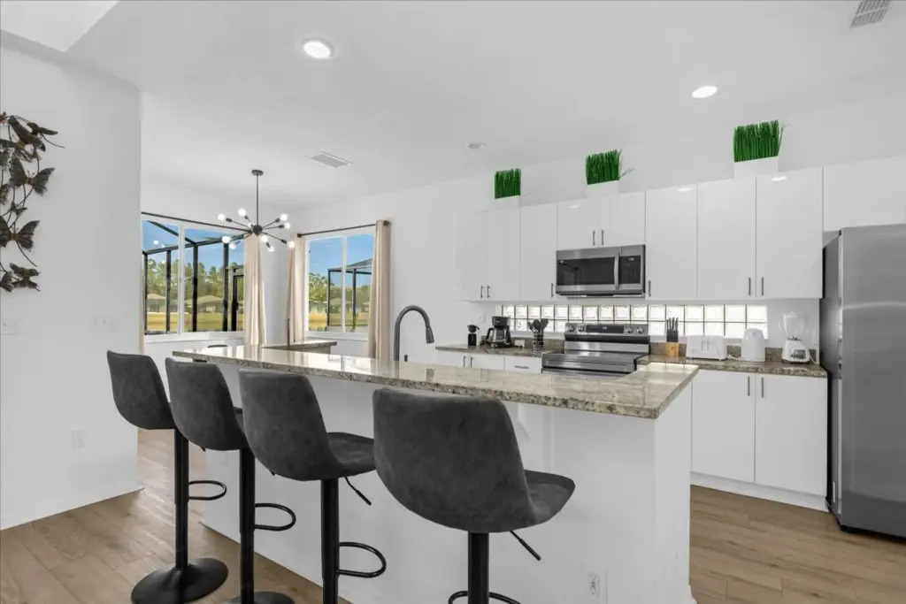 5 Bedrooms / 3.5 Bathrooms / Sunset Lakes (2943 SV), Kissimmee, US