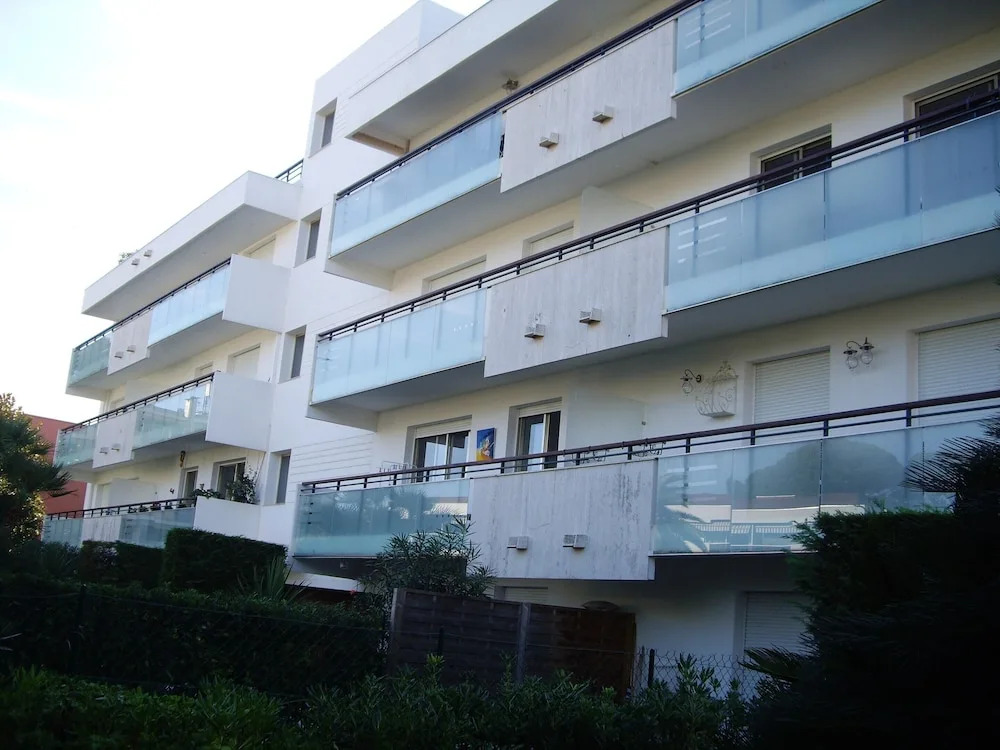 Apartment With one Bedroom in Antibes, With Enclosed Garden and Wifi - 250 m From the Beach