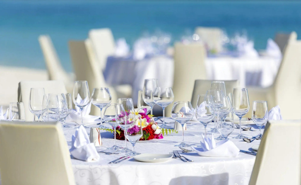 Sheraton Maldives Full Moon Resort & Spa