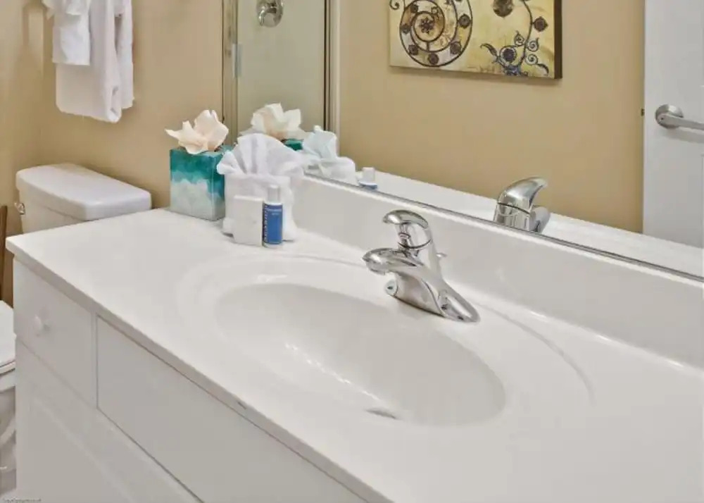 Celadon: Unit 102 by Forehand Rentals