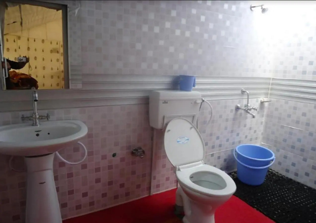 Royal Deluxe Camp