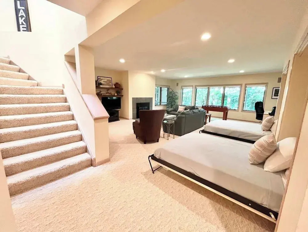 Spacious 4 BDR Home in Desirable Abbey Springs!