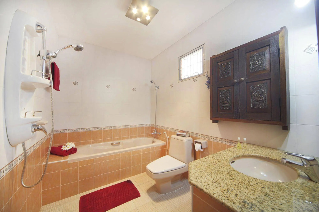 Baan Chokdee - 5 Bed - Private Pool