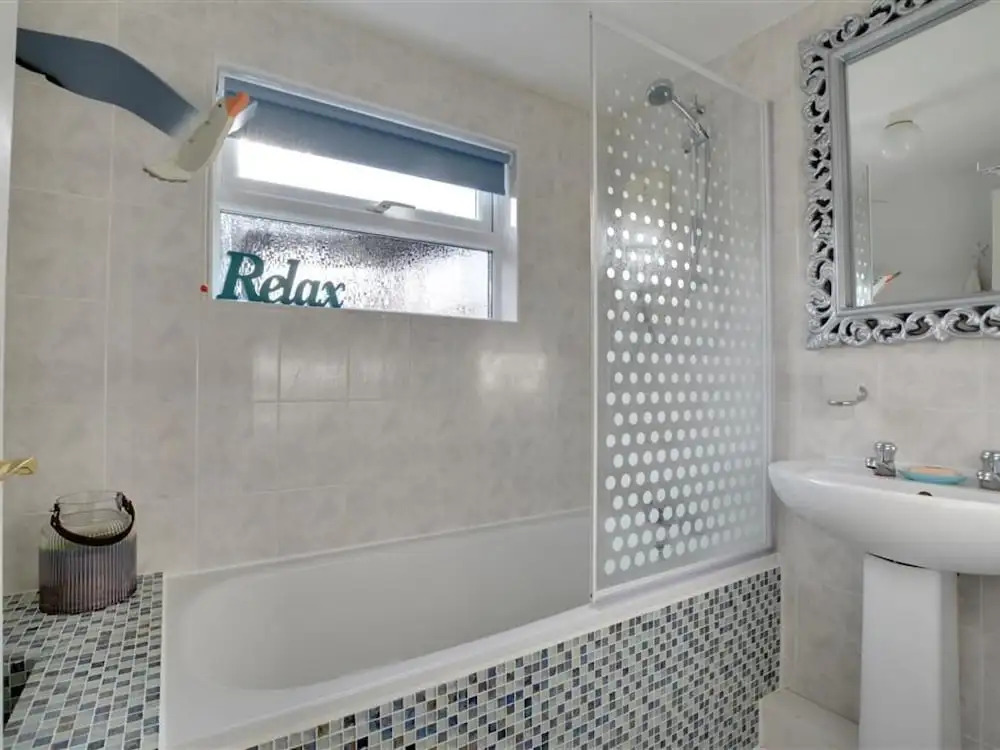 Bright Holiday Home in Broadstairs With Garden