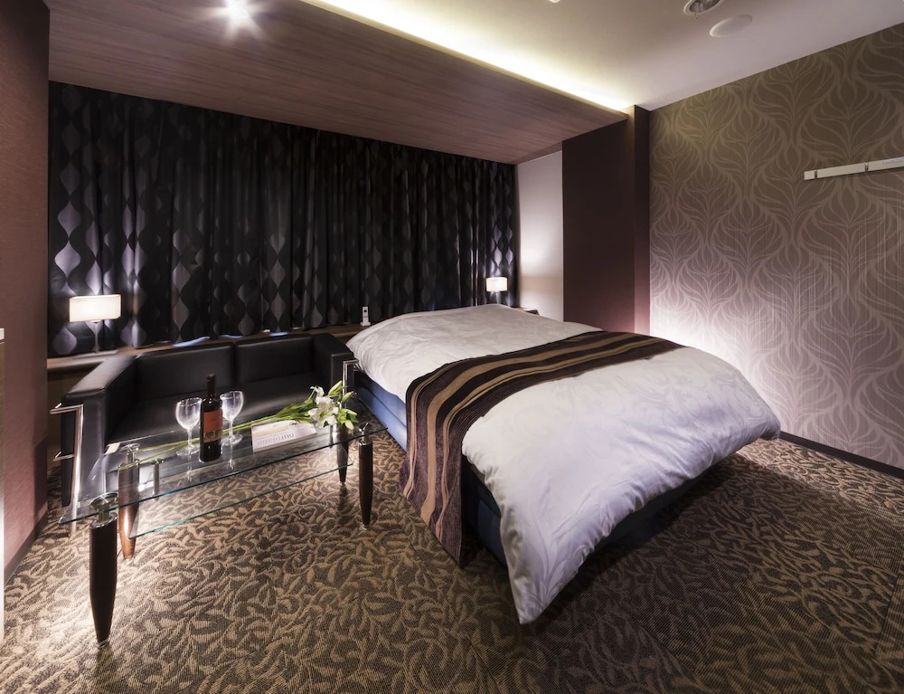 HOTEL SEEN