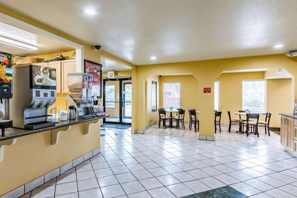 Econo Lodge Near SeaWorld