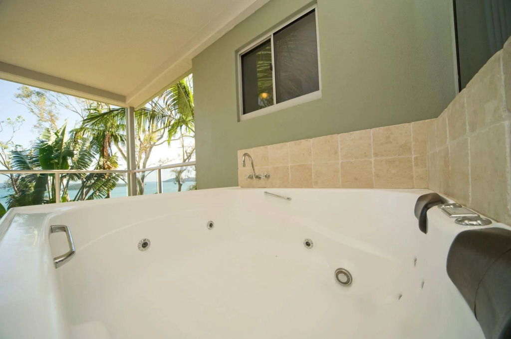 Blue Water Views on Hamilton Island by HIHA