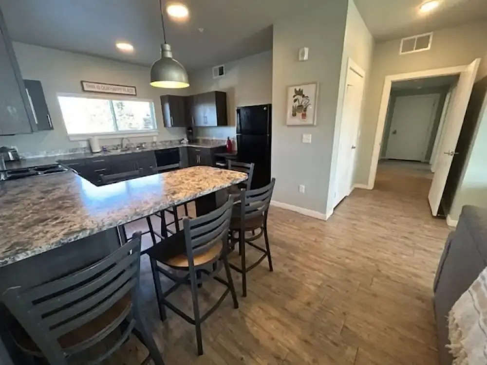 Bringhams Mill Apartments Perfect for Groups Full Kitchen Gym and Free Parking