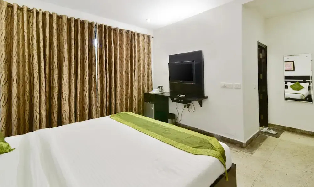 Treebo Trip Corporate Plus DLF Phase 3