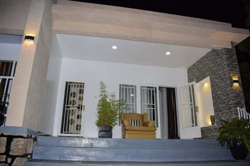 INZOZI AFRICA HOUSE B&B-Gishushu