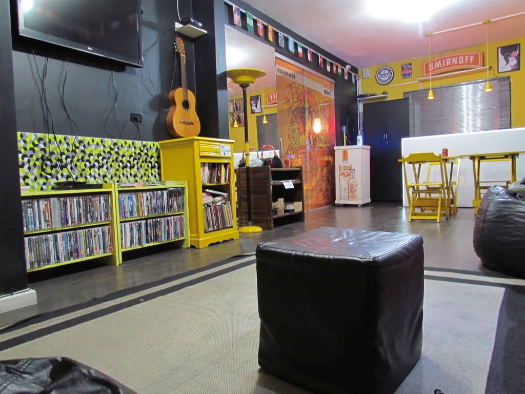 Vila Rock Hostel - Secure Neighborhood, Near Metro, Nubank Allianz Parque, Vila Madalena, Av Paulista, easy access to Morumbis and Autódromo Interlagos