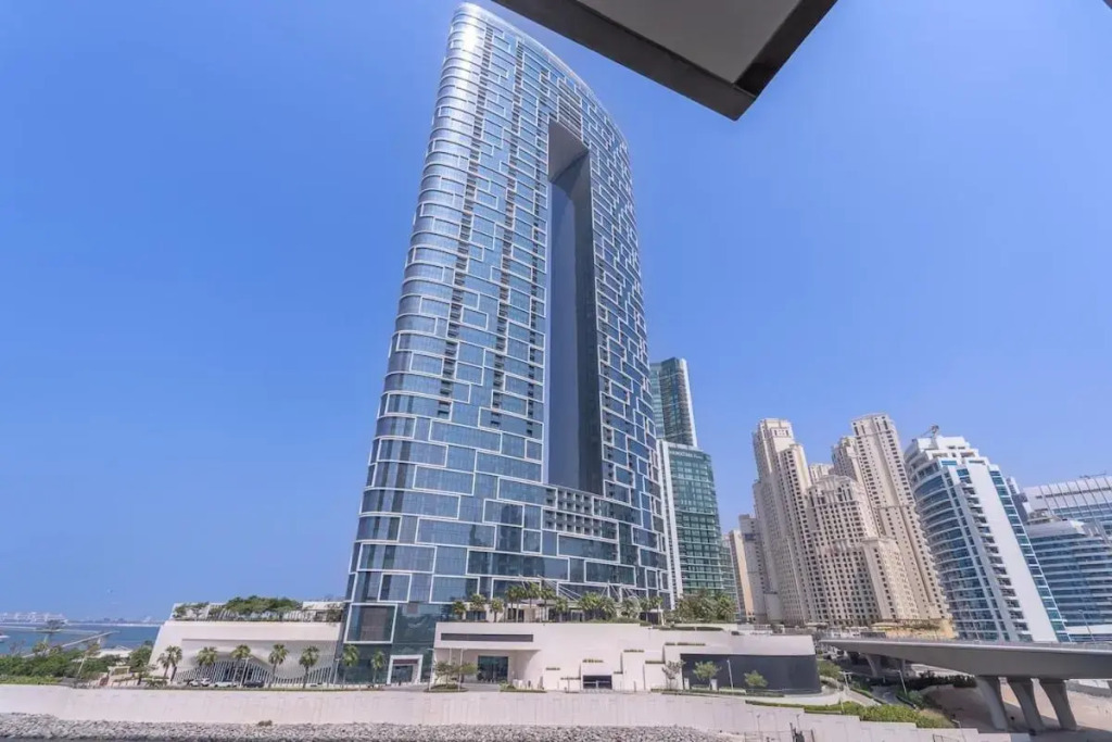 VIP Castles Marina Suites - Cozy 1 Bed in 52 42