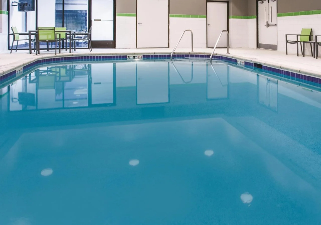 Отель Fairfield Inn & Suites by Marriott Cedar Rapids North