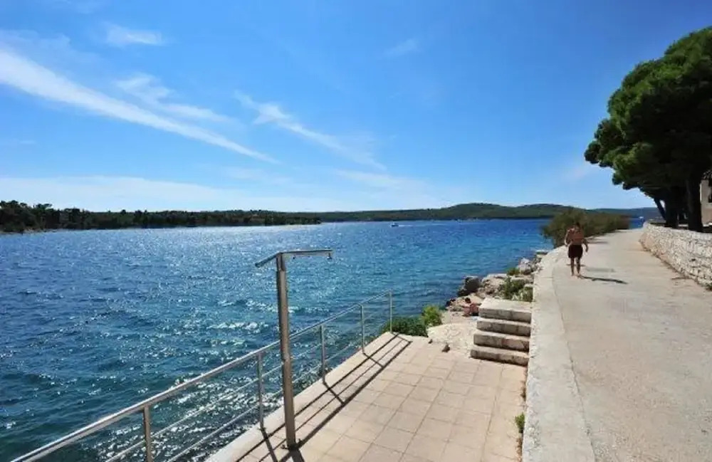 Blue Lagoon - Nice Terrace and Modern - A1