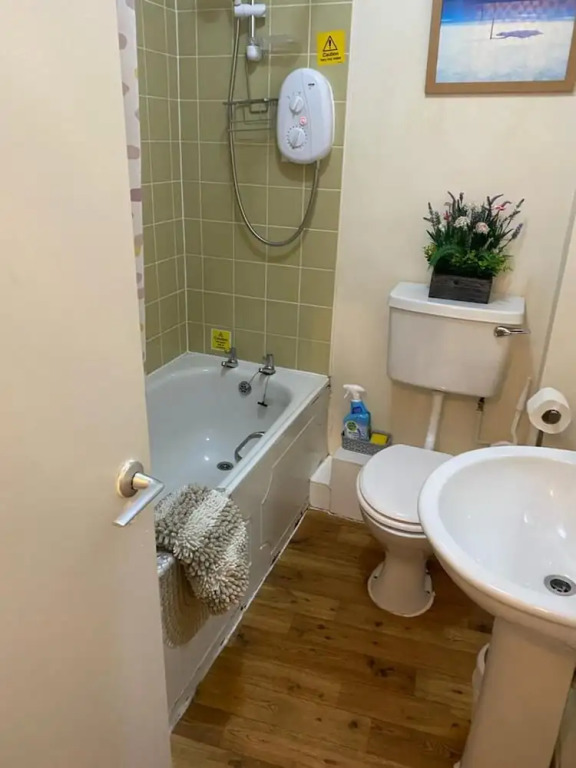 Leeds Cosy,1br Apt, Garden & Free Parking