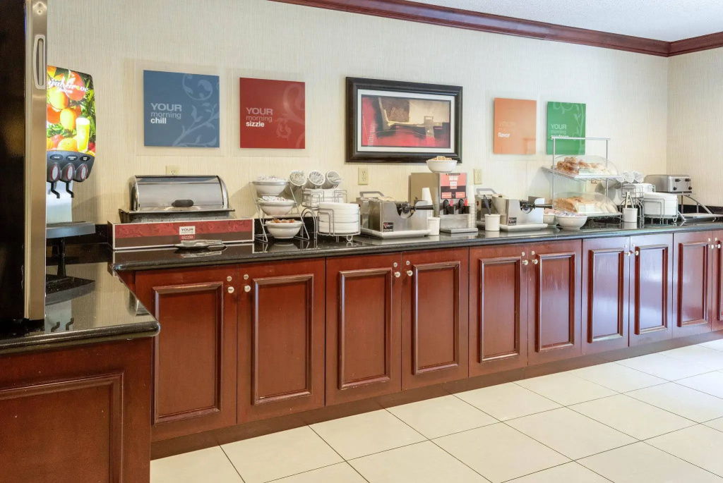 Comfort Suites Newport News Airport