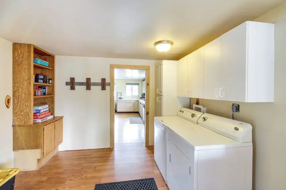 Hike, Bike & Boat: Cabin w/ Dock on Seeley Lake!