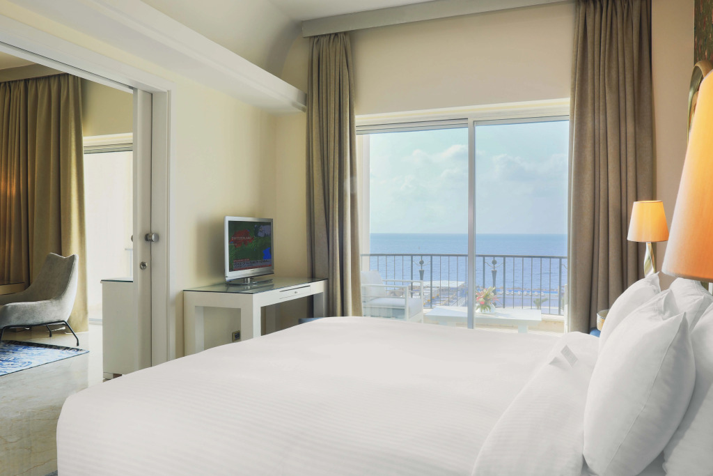 Riviera Hotel and Beach Lounge, Beirut