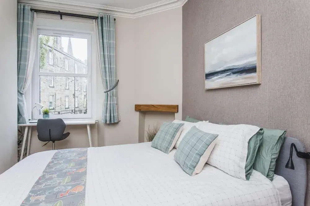 NEW Sleek 1BD Edinburgh City Centre Stay