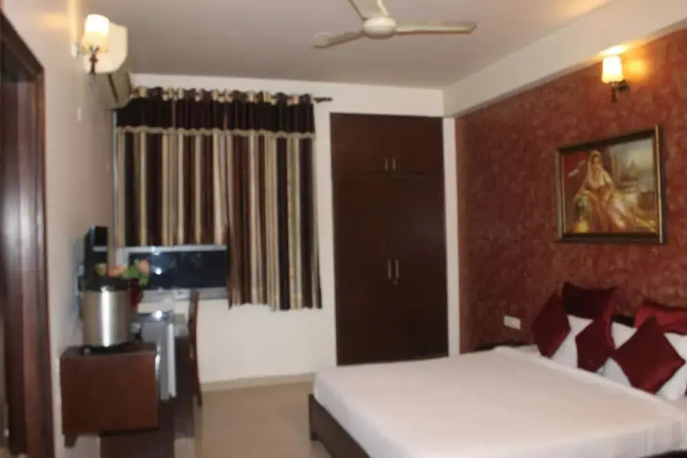 OYO 726 Hotel Safari