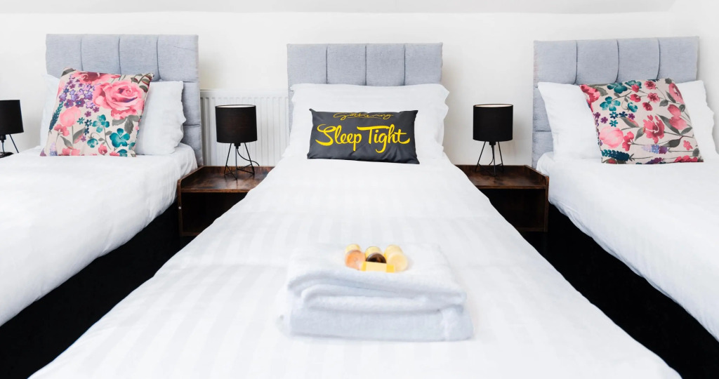 The Gillygate Gathering - City Centre - Sleeps Up To 18