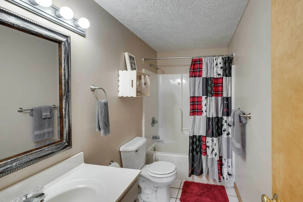 'snowed Inn' Cozy Winterplace Ski-in/ski-out Cabin