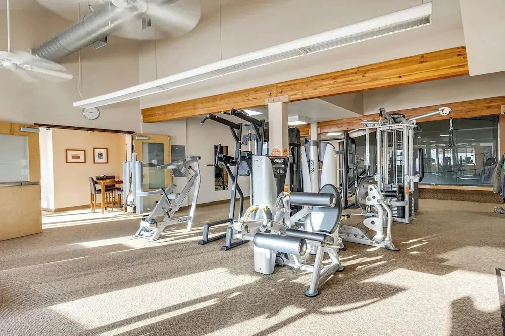 Cozy Condo: Steps to Free Winter Park Shuttle