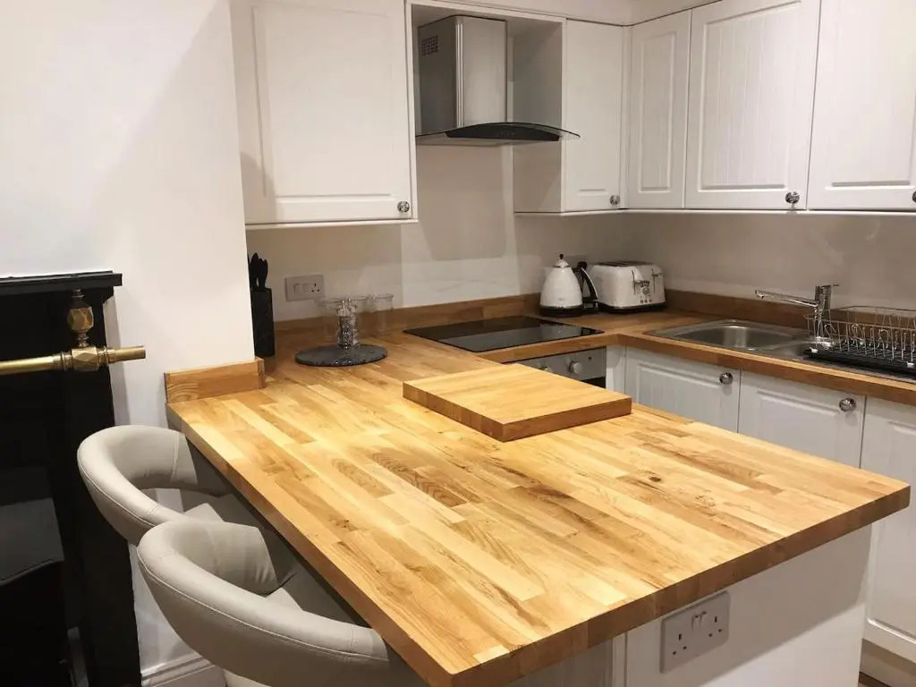 143 New Road Porthcawl
