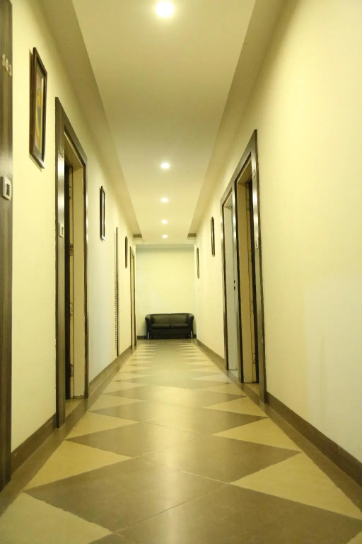 Hotel Kanishk