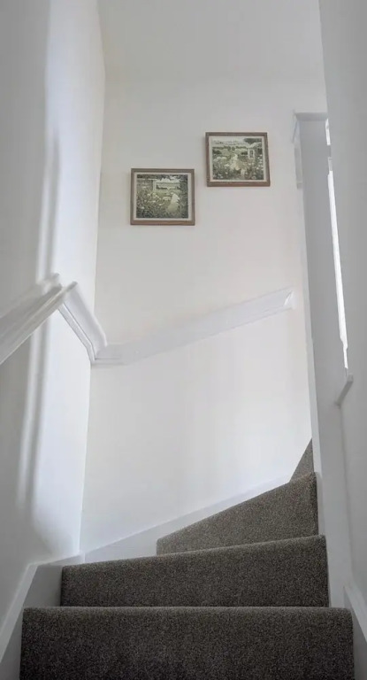 Cotswold Green - Sleeps 5 - Free EV Charge