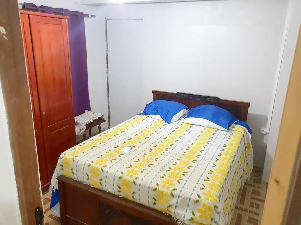 House with 2 Bedrooms in Les Anses-DArlet, with Wifi