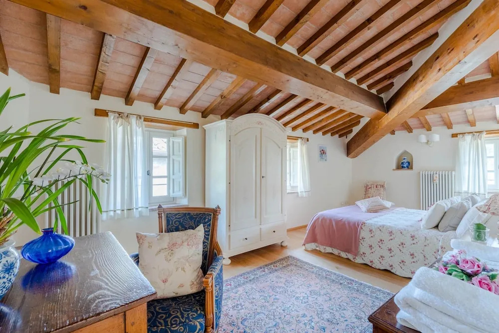 Villa near Lucca with Tuscan Charm