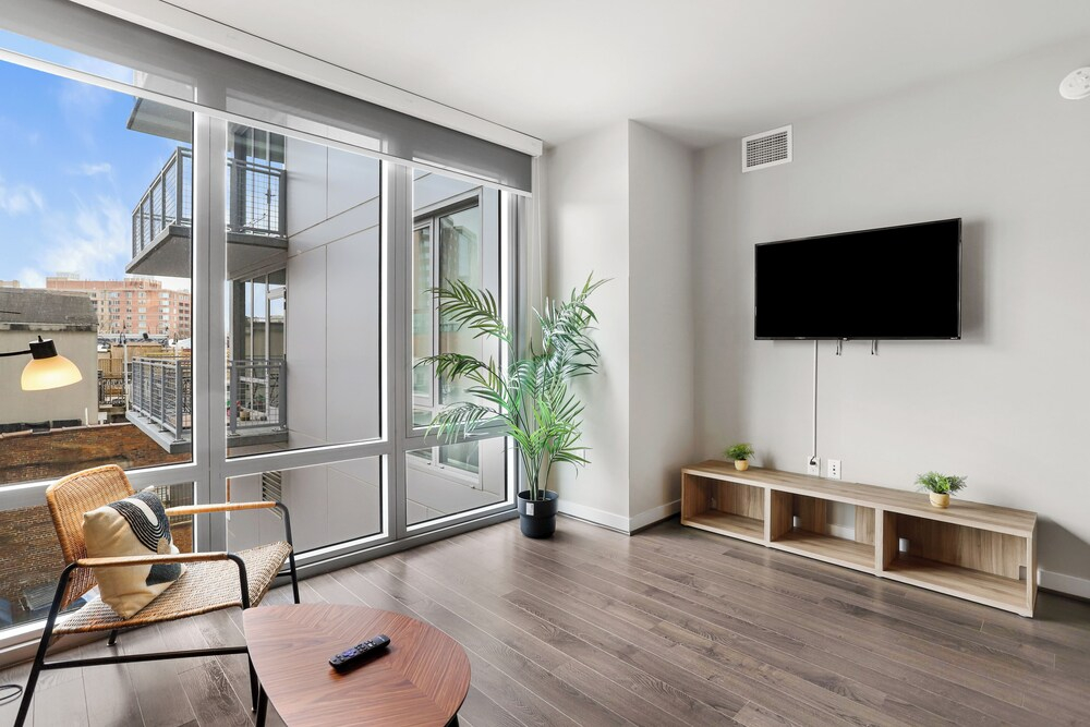 Condo The Earl