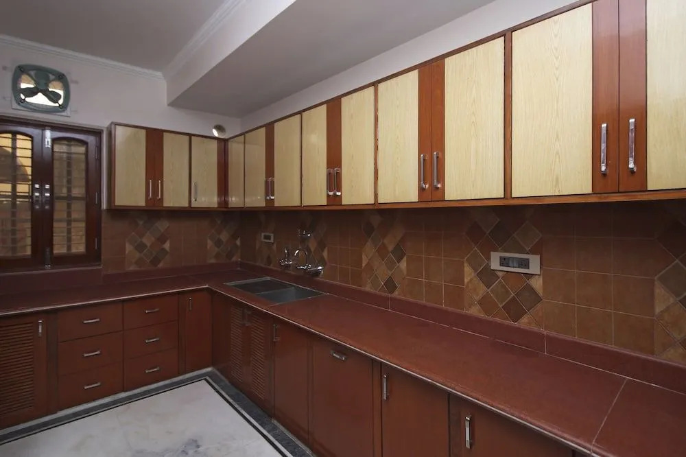 OYO 8430 Absin Hospitality