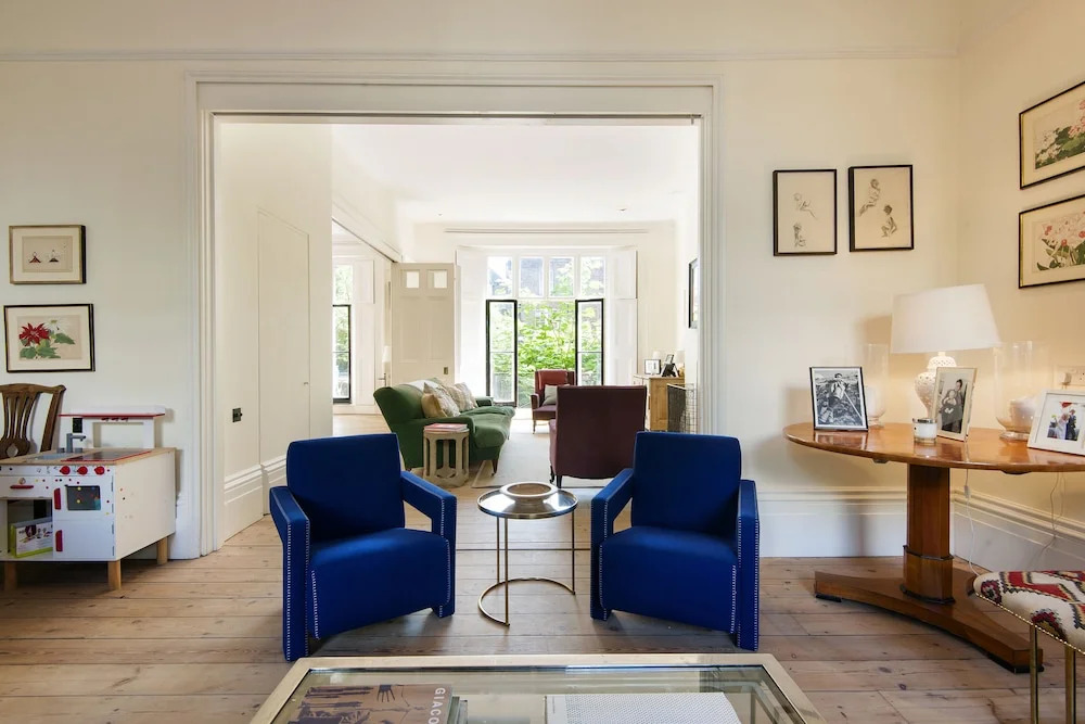 Vintage Shepherds Bush Home by Westfield London
